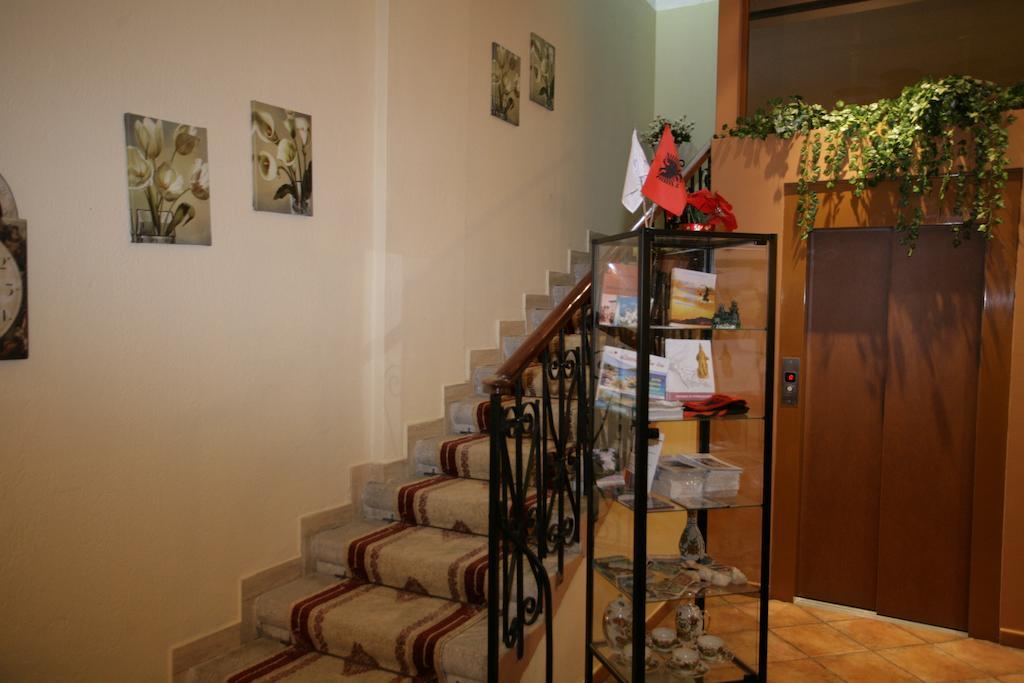 Hotel Nais Durres