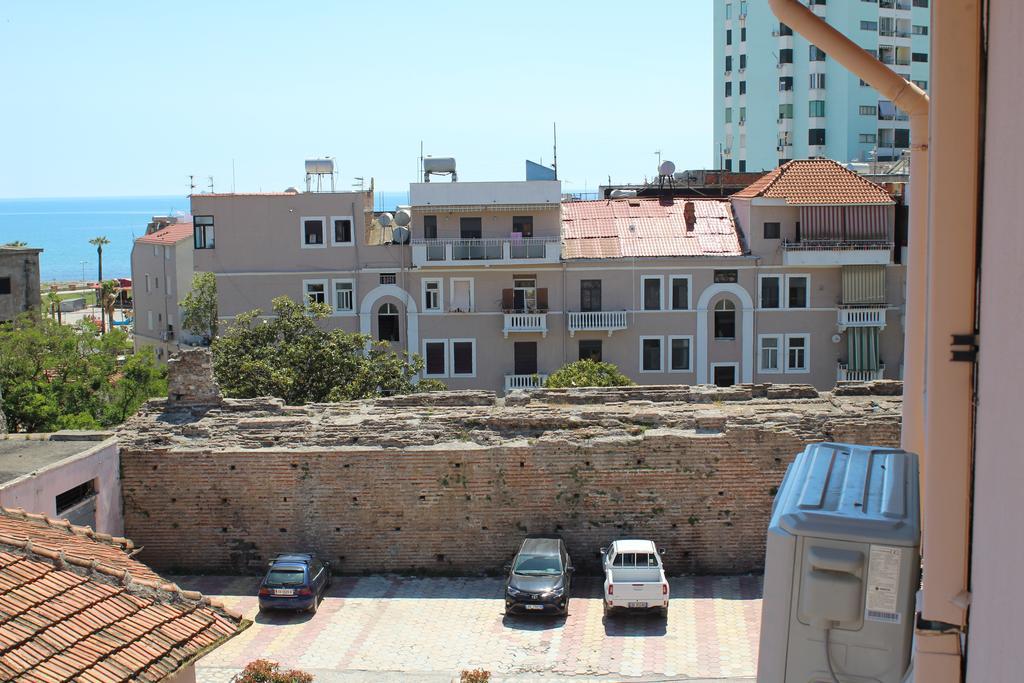 Hotel Nais