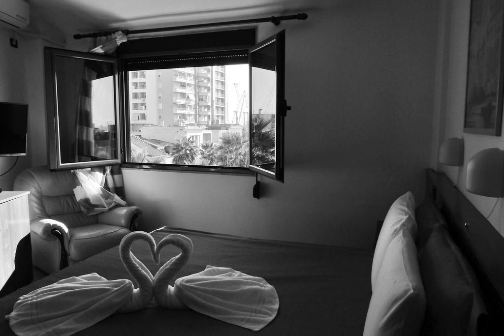 Nais Hotel